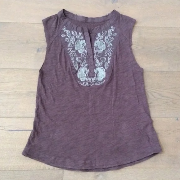 Cotton sleeveless embroidered tank top - Picture 6 of 9